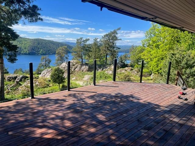 Håndløperfritt Glassrekkverk i Ski