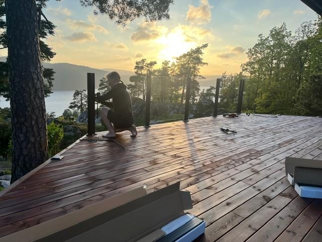 Håndløperfritt Glassrekkverk i Ski