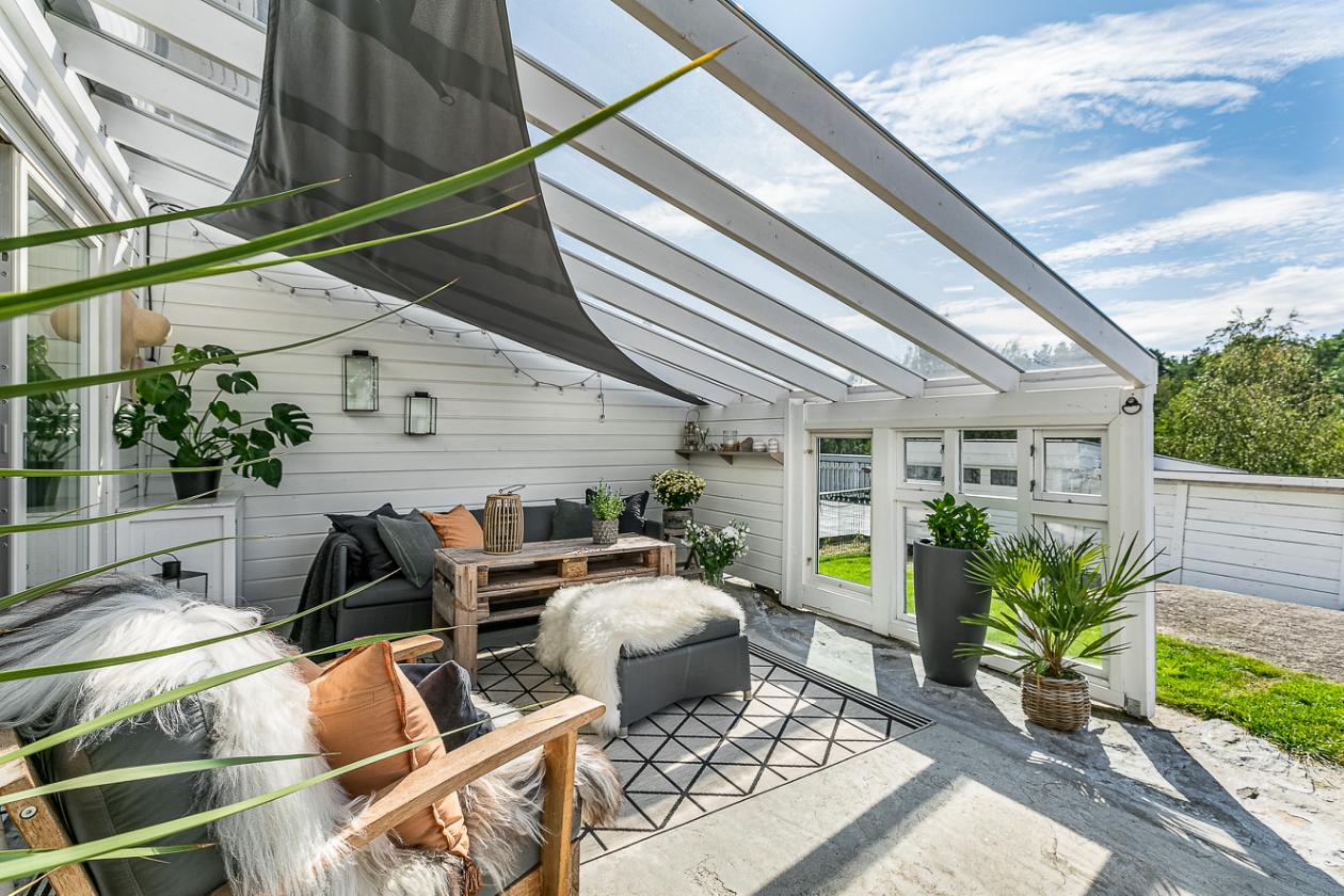 SunGlaze klar, montert på rekkehus i Son